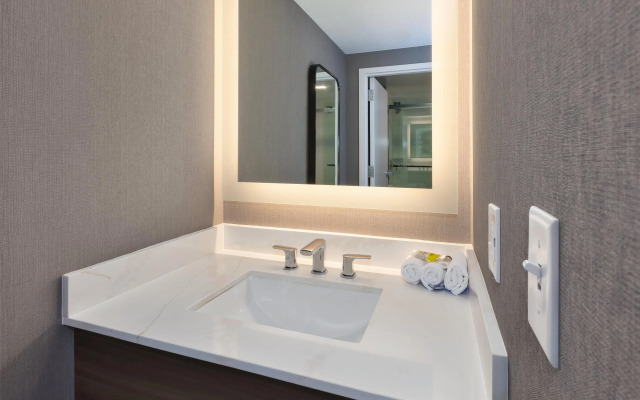 Staybridge Suites Pittsburgh Airport by IHG