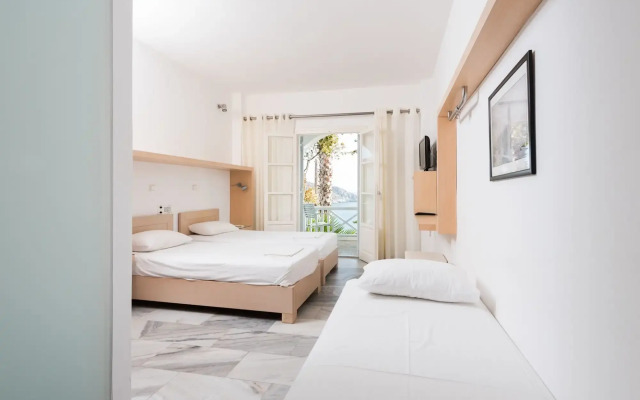 Far Out Hotel & Spa