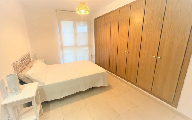 New Luxury Beachfront Apartament