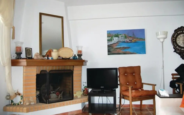 Stunning Home in Melissi With 2 Bedrooms and Wifi