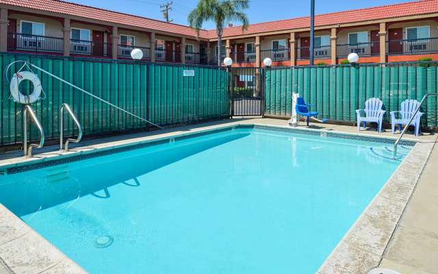Americas Best Value Inn Rialto
