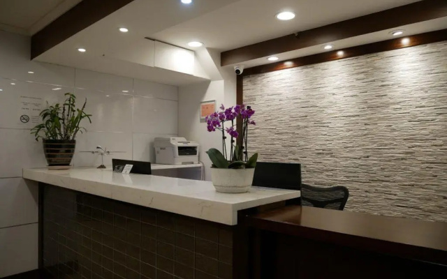 Flushing Central Hotel 88
