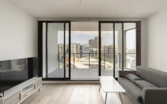 Modern Apartment in Darling Harbour