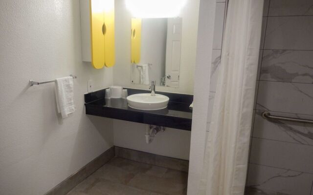 Studio 6-Houston, TX - Intercontinental Airport South