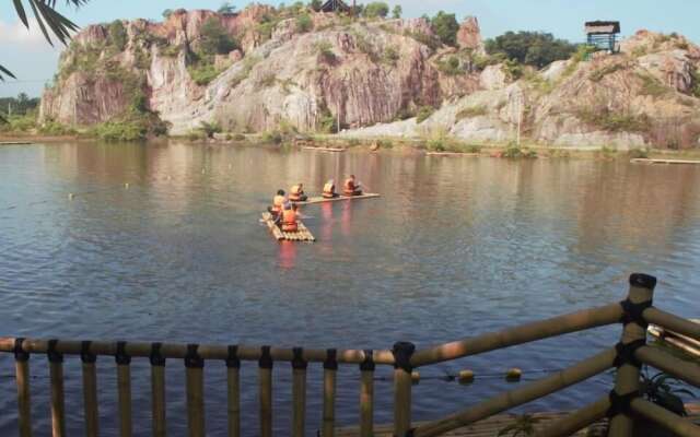 Tadom Hill Resorts