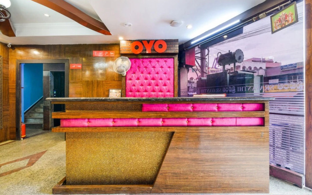 Flagship 41595 Gayatri Grand