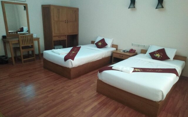 Golden Lotus Inle Hotel