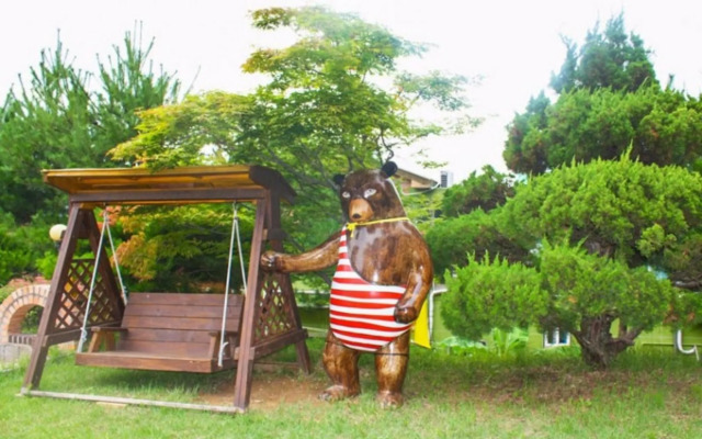 Yangyang Pinot Tree Pension