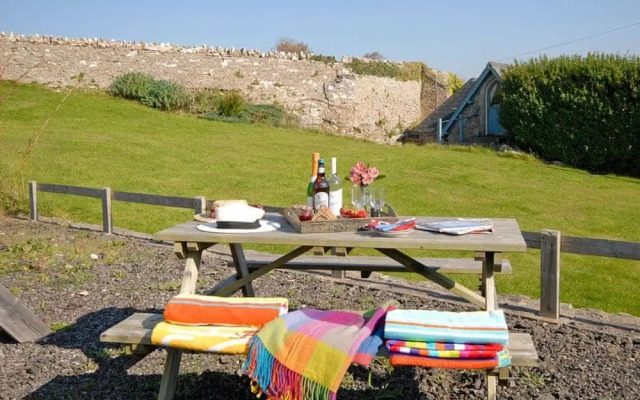 Shepherd's Hut