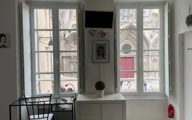 Apartment in Bayeux Near D-day Beaches