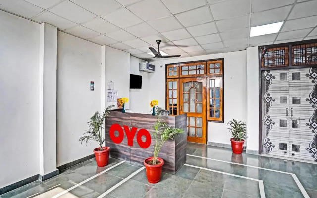 OYO Flagship 70217 Visitor Guest House
