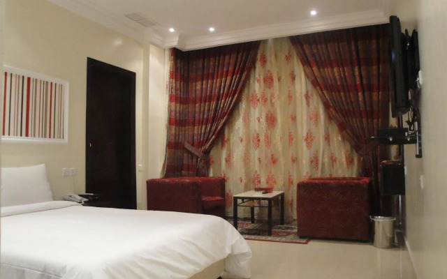 Marina Royal Hotel Suites