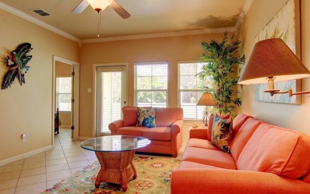 Lazy Pelican - Two Bedroom Townhome