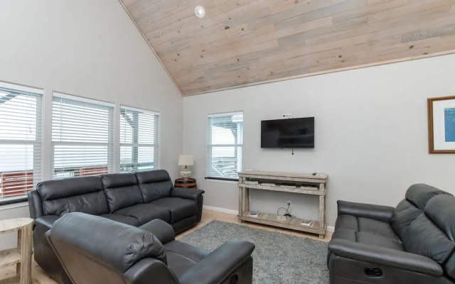 Fins and Feathers by Avantstay Waterfront Dock