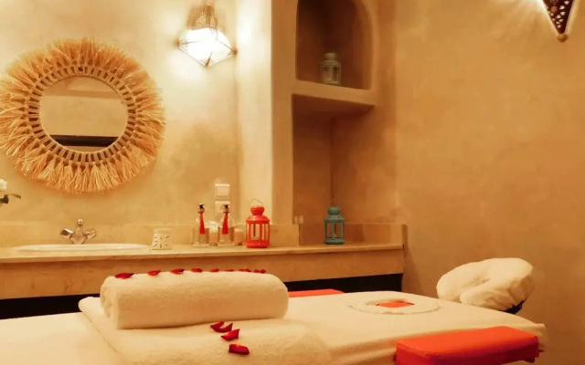 Riad La Rose Dorient