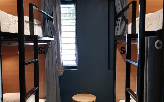 The Brownstone Hostel & Space