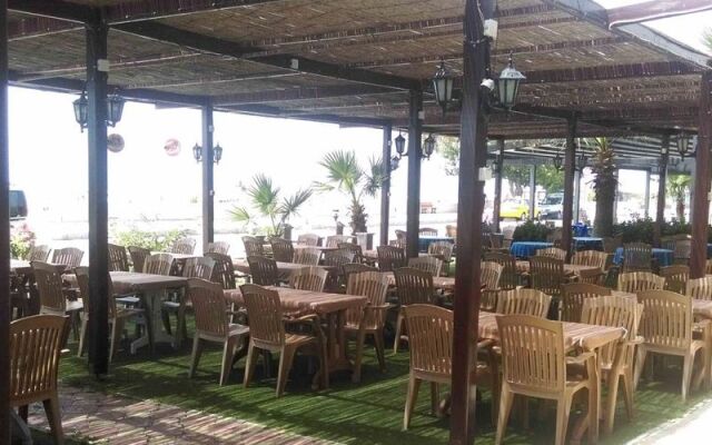 Sarımsaklı Sahil Otel