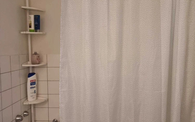 Full 3 Bedroom Flat With Internet and Balcony