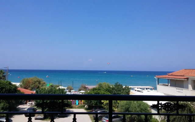 Anetis Beach Hotel