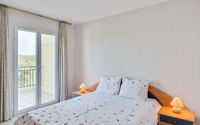 Modern Holiday Home in Saint-raphaël With Private Pool