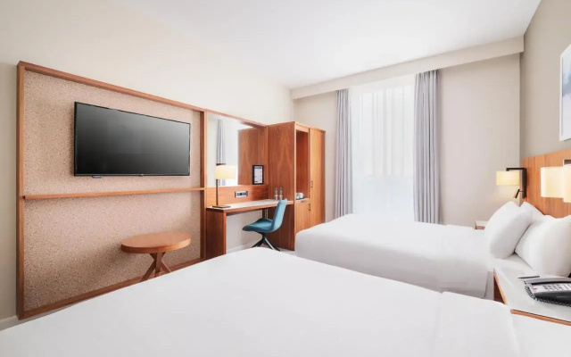 Courtyard by Marriott London Gatwick Airport