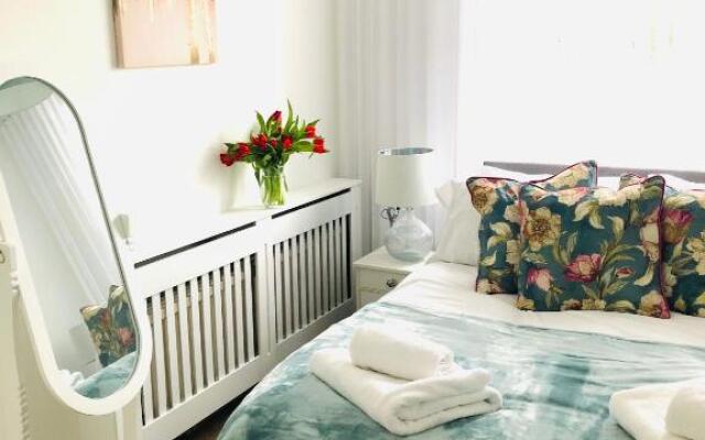 Super location 1min from metro 10min from Camden