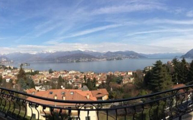 Balcone su Stresa