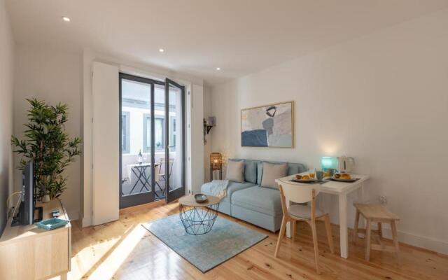 Sweet Flat 4Two in City Center w/ Balcony