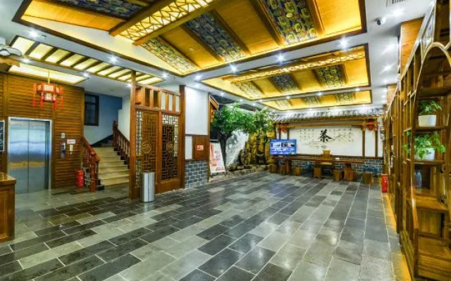 Huaxiang Hotel