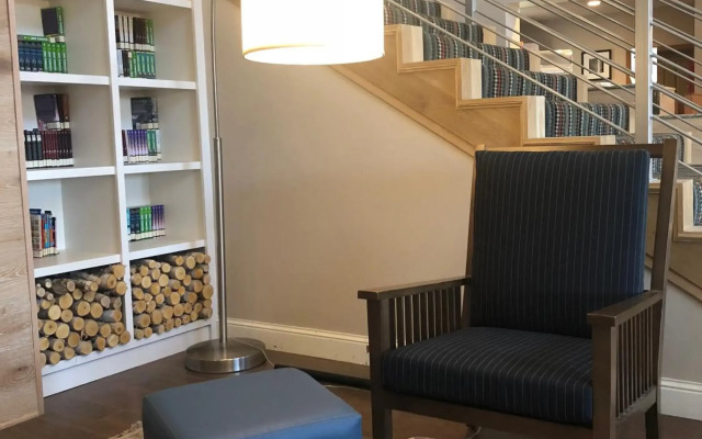 Country Inn & Suites by Radisson, Rapid City, SD