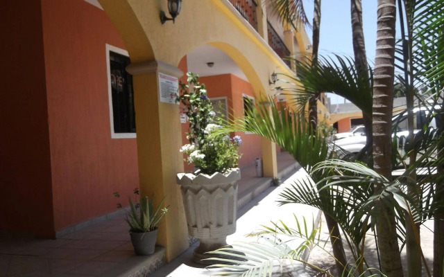 Hotel Plaza Los Arcos