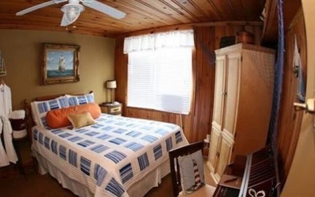 The August Seven Inn