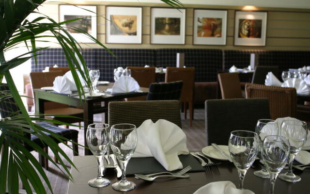 Eight Acres Hotel