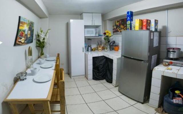 Carlos Guest House Cusco 1