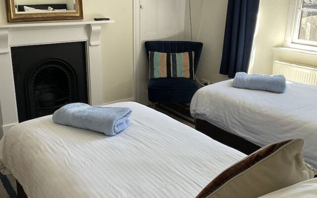 Number 52 Bed & Breakfast