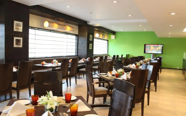The Hans Hotel New Delhi
