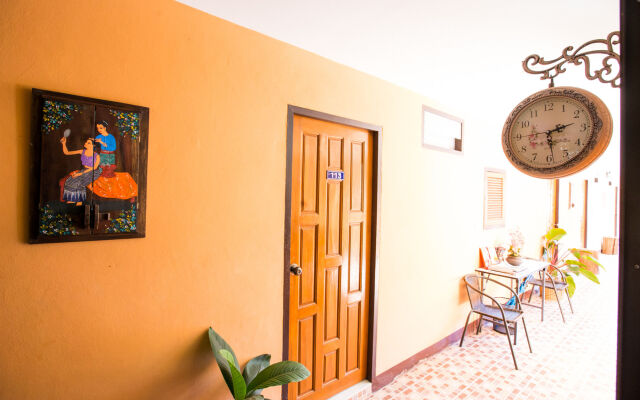 Banlanna Services Apartment