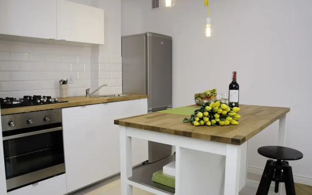 Bizzi LuxHeart of Old Town Apartment
