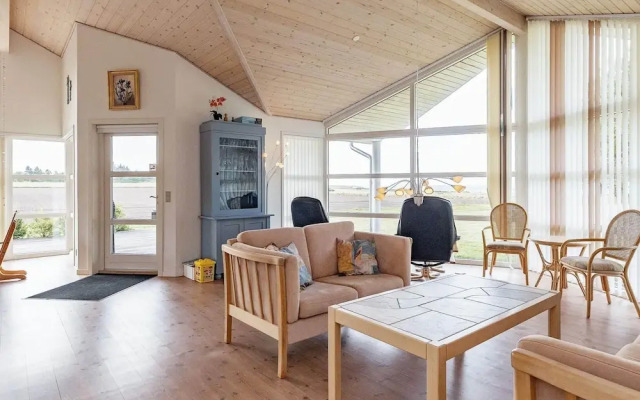 8 Person Holiday Home in Spottrup