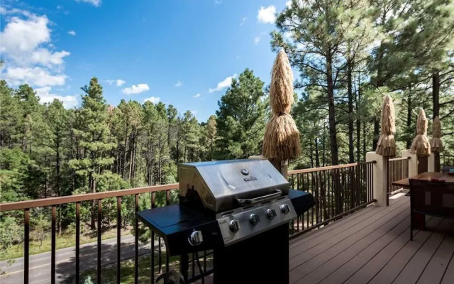 Eagles Rest - Four Bedroom Cabin