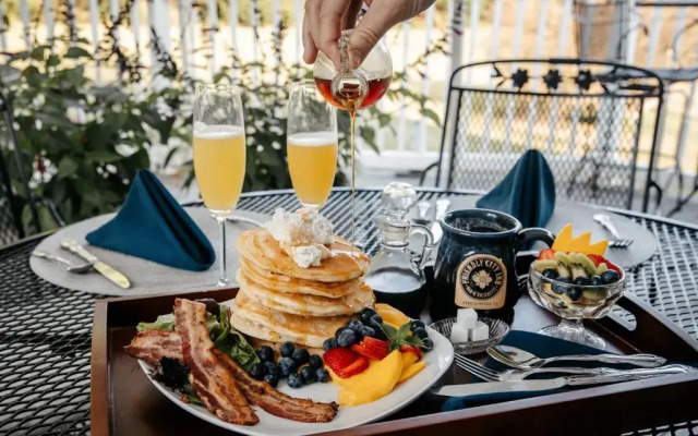 Friendly City Inn Bed & Breakfast