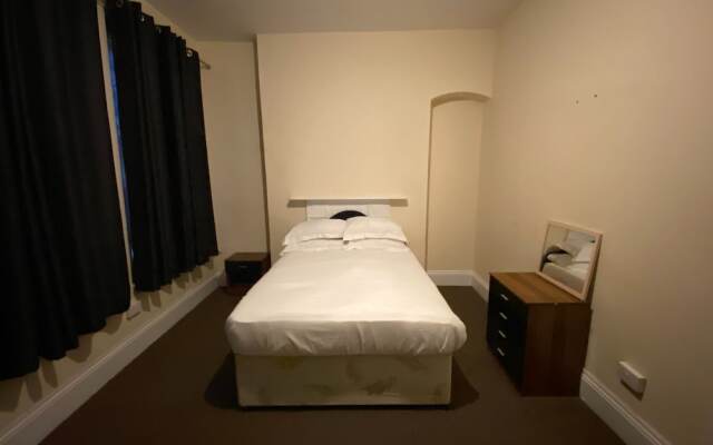 Newport Lodge