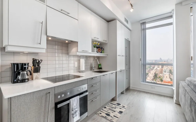 Stallion Suites - Entertainment District