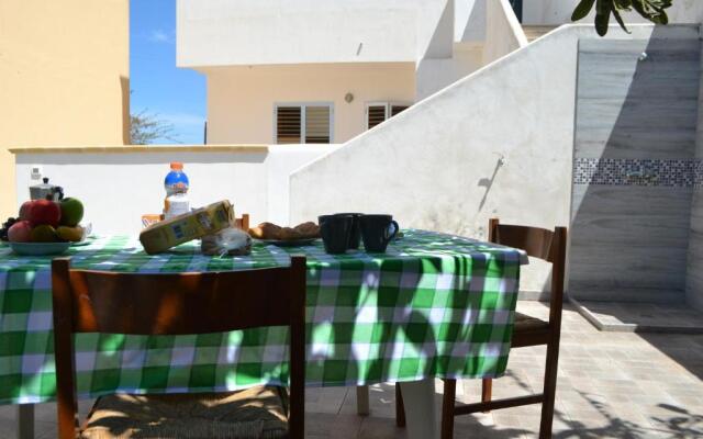 Charming Apartment In Central Location With Air Conditioning, Pets