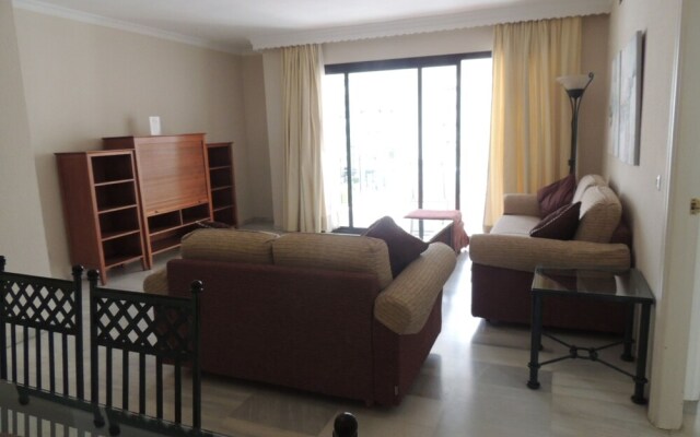 Club Jardines del Puerto