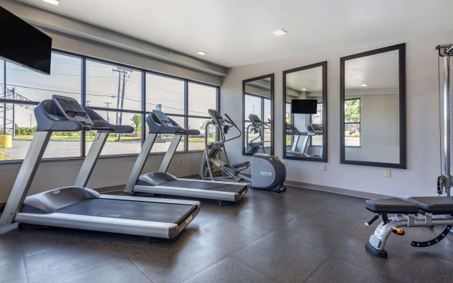 Comfort Inn & Suites Liverpool - Syracuse North