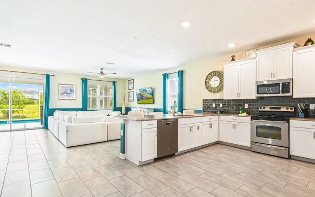 Elegant Home With Resort Amenities, Gameroom