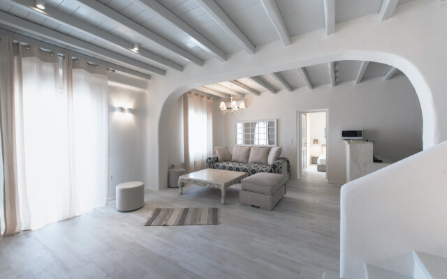 Luxury House with Private Jacuzzi 2A