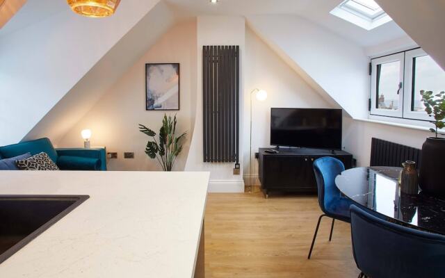Burns Yard Apartment