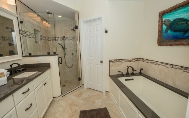 Oceania 407 3 Bedroom Condo by RedAwning